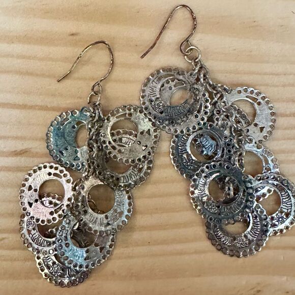 Elegant Silver Dangle Earrings - Picture 1 of 3